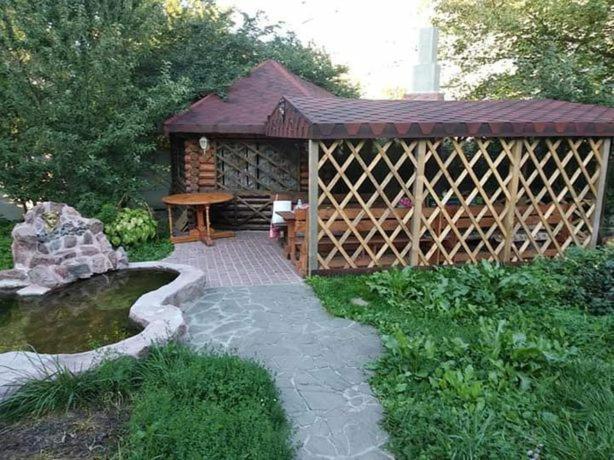 Куренiвський Двiр 基輔 外观 照片